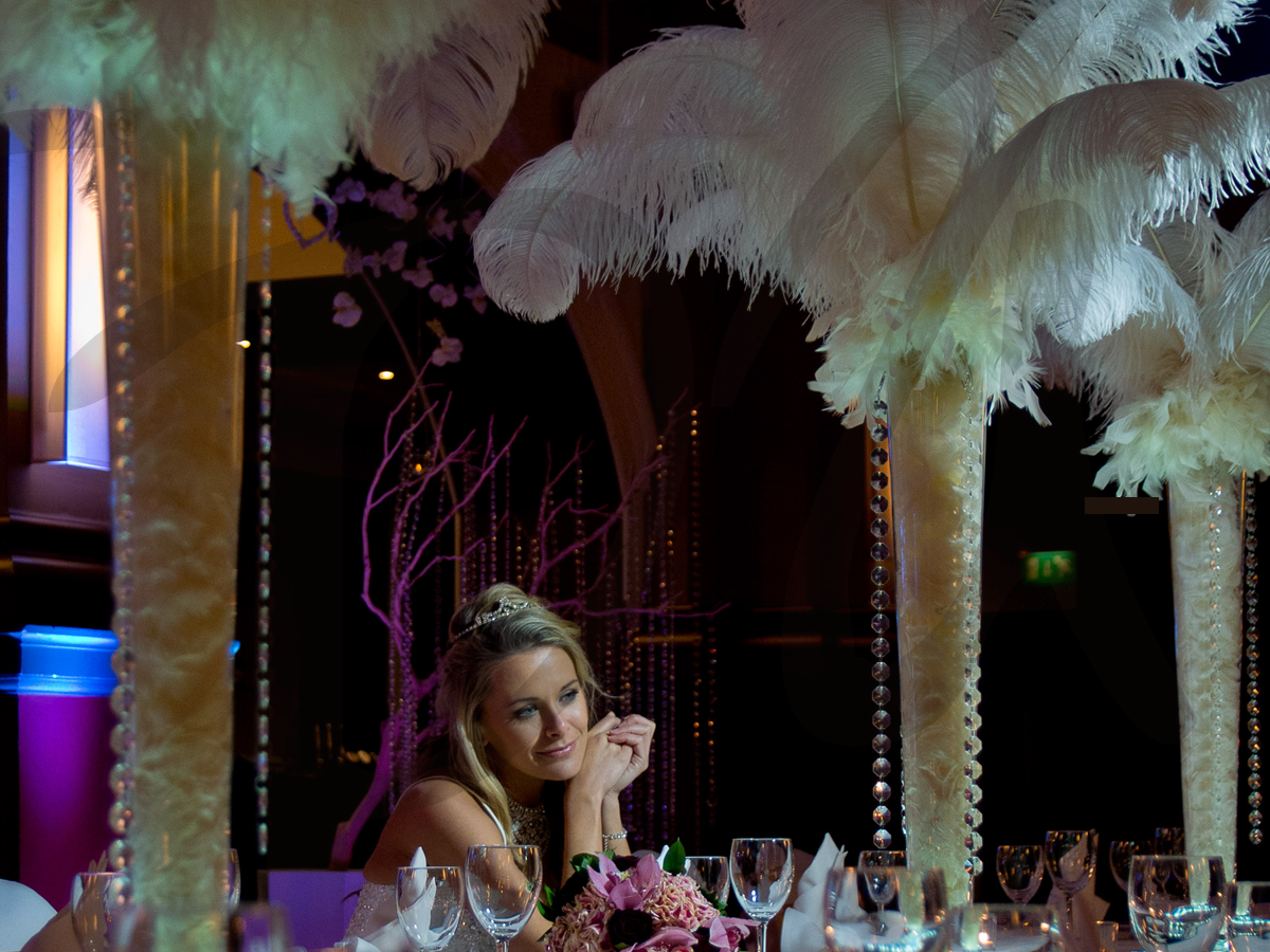 ostrich-feather-table-decoration