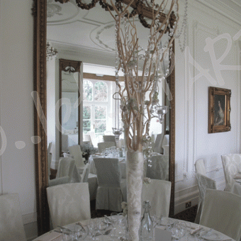 floral-pear-vintagel-table-decoration
