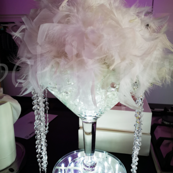 crystal-feather-table-decoration