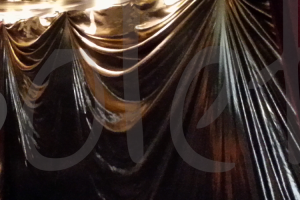 golden-swag-drape-background-backdrop golden-drape-background