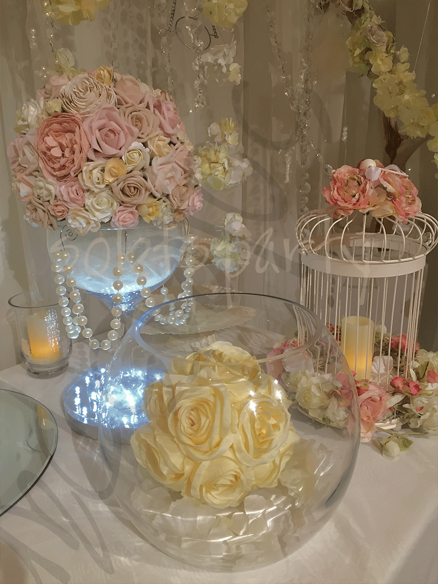 creme-pearl-wedding-head-table-decoration