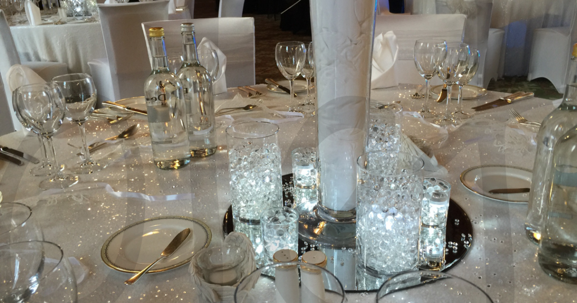 vivid-cylinder-table-decoration