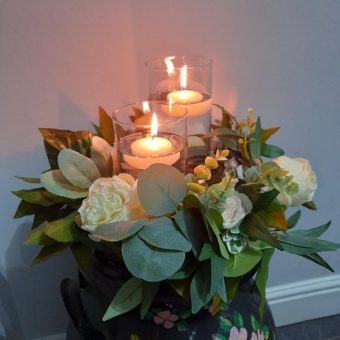 floral-candle-table-decoration